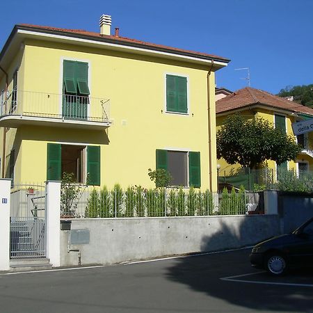 לה ספציה La Casa Delle Rose Room With Air Conditioning מראה חיצוני תמונה