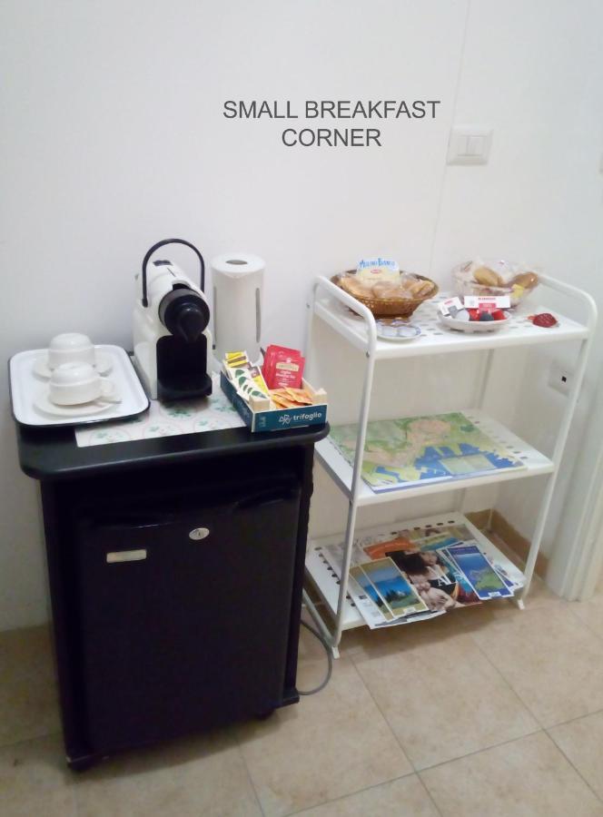 לה ספציה La Casa Delle Rose Room With Air Conditioning מראה חיצוני תמונה